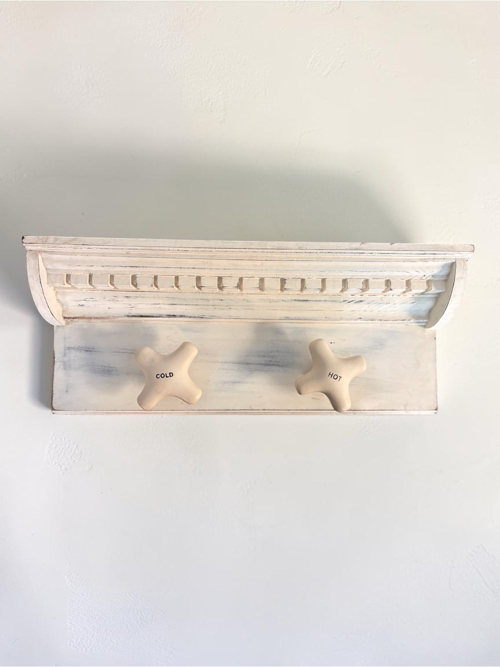 Rustic Whitewashed Wood Towel Rack w Hot Cold Faucet Knob Hooks 17in Farmhouse